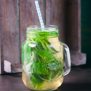 Limonada con hierbabuena